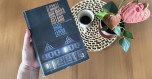 O casal que mora ao lado, Shari Lapena